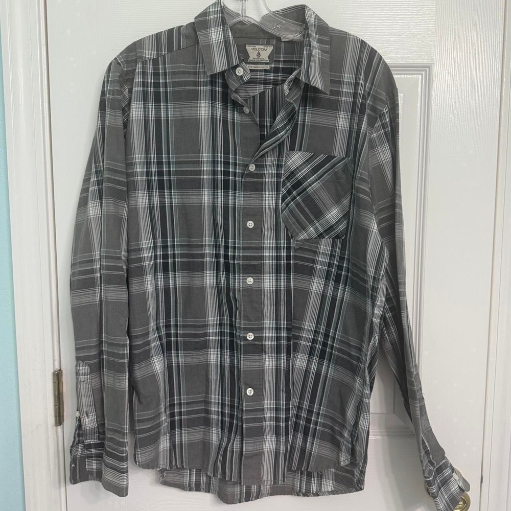Volcom Corpo Class Mens Grey Plaid Long Sleeve Button Down Shirt Size Medium